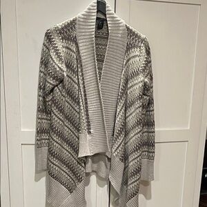Fun Women's Cream and Gray Patterned Cardigan